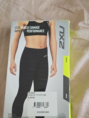 2XU Women’s Black Compression Fitness Tights